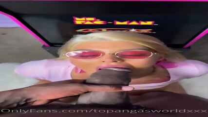 Snowbunny buttlicious Getting fucked by a BBC