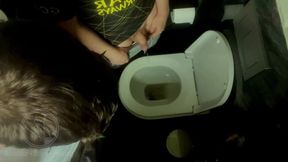 Amateur Boys Peeing Together