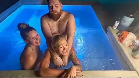 Seductive Tub Threesome With Deliah Grace & Scarlett Gushes WCA Productions