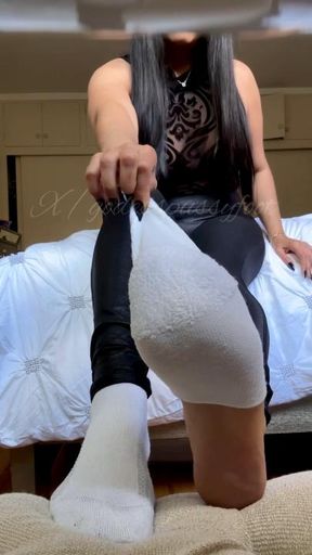 I Make You Sniff My Sweaty Soles Out of My Converse (JOI)