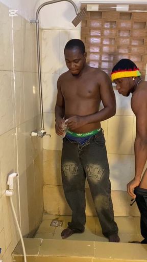 Caught in the Mirror Got Fucked by a Monster Cock