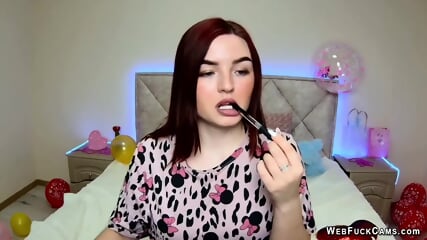 Redhead webcam girl NicolPot performing solo for fans
