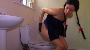 Blue VELVET Executrix On Toilet (mkv)