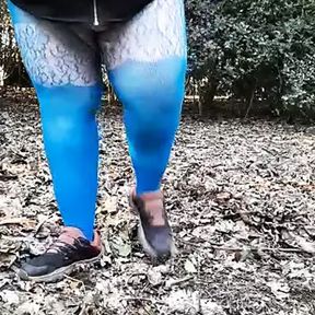 TheLady flashes and pees in the woods