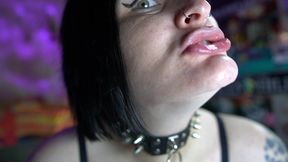 Sexy Goth Plays with Their Dentures