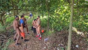 Suruba na trilha - Putaria gostosa no matagal - Parte 03