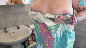 Cleaning the Bathroom with my Tits out