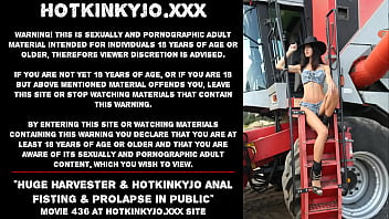 Huge harvester &amp_ Hotkinkjo results with anal fisting &amp_ prolapse in public