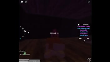 Mi amiga futanari me folla en un condon de roblox