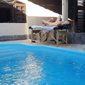 Massage in the pool. The therapist couldn&#039;t hold back and made her cum in his mouth.