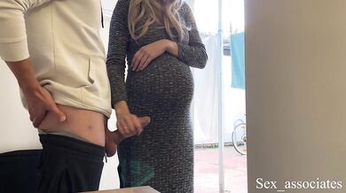 Publick Dick Flashing. I pull out my dick in front of a young pregnant neighbour and she made me cum