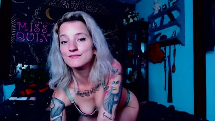 Teen gymnast's flexible legs spread wide for rough creampie