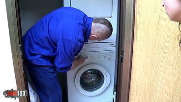 Arab slut fucked by the repair man