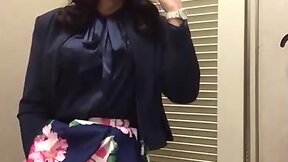 Red Dress Masturbation: An Amateur`s Journey - While the Ladies Talk