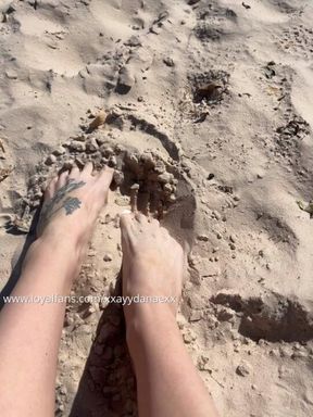 Toes in the Sand 💞