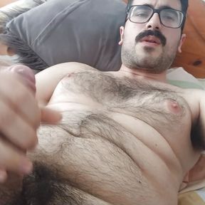 Hunk with ripe cock cums