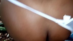 comendo a mulher do policial depois levanu a pequena deli para o mato