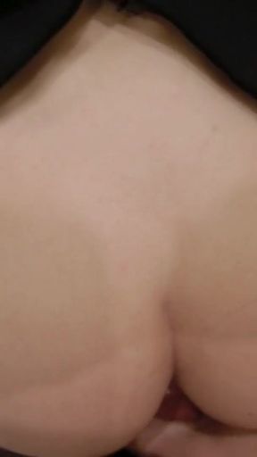 Cum in pussy without a condom in a public toilet   Clip 1