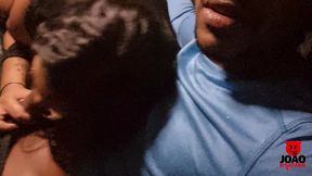 parou o carro pra transar na rua sem saida