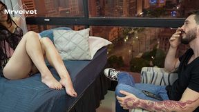 entrevista com a porno star acabou dando em sexo bareback com direito a footjob e leite na boca
