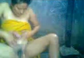 Chunky and busty bhabhi lady in the shower on webcam