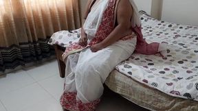Tamil 39 Year Old Sexy Stepmom's Stepson Gets Sexually Aroused by Sexy Figure and Fucks Big Ass