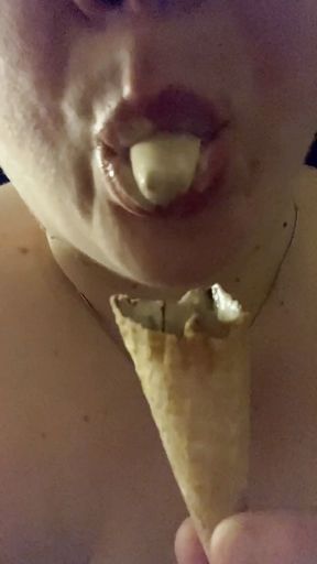 Bbwbootyful fan request licking ice cream