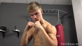 Muscle Flex - Casting 20 - Leo Jonasson