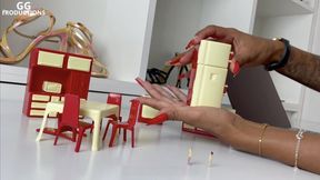 Between the Giant's Work and the Little Ones' Kitchen: humiliation of size! (MP4-HD 1080p)