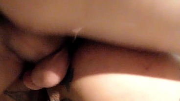 EL MUCHACHITO ME COJIO TAN LINDO QUE ME LO QUEDE TODA LA NOCHE PARA QUE ME ROMPA EL ORTO VARIAS HORAS