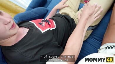 MOMMY4K. A warm family meeting: he got to know Mommy’s mature pussy in advance