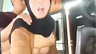 Bokep Indo Mahasiswi Amalia Muthia Ngentot Sama Pacar Sampe Crot Dimuka