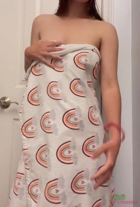 Towel striptease