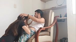 sorprendo a mi hermanastra follandomela duro (parte 1)