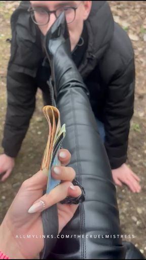 Cashmeet Boot worship