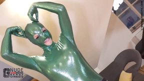 Kathy Rose flexible in shiny Catsuit