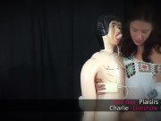 Charlie et la poupée gonflable GLADIATOR
