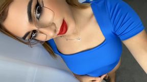 Watch your stepsister showing her ass😍