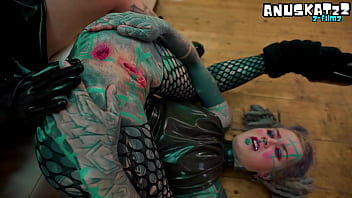Inked-up Goth Girls Intimate Latex Fisting and Squirting
