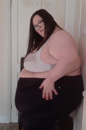 SSBBW BBW leather pants clothes try on