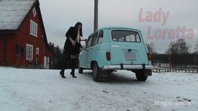 Lady Loretta Renault 4 In trouble hD