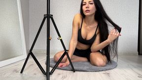 Giantess-executrixx Swallows You Alive