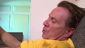 YOUNG SLUT FUCKS FOR A PIZZA