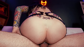 Goth GF Trippi Rose gets a facial and creampied