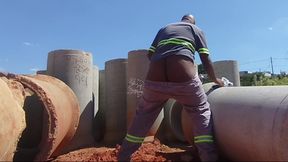 I Took Advantage of the Holiday to Be Alone and at the Construction Site