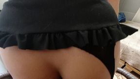 pov - sexo com empregada parte 2 - queima vela e joga cera quente na pica chupa e depois senta com vontade.