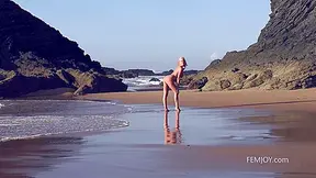 Beauty On The Beach With Tracy Gold