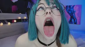 Alyssa Kasatka's steamy scene includes ahegao and a request for cum feeding!