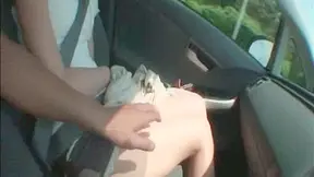 Reina de Belleza Goza Mientras Su Coño Es Taladrado A Fondos