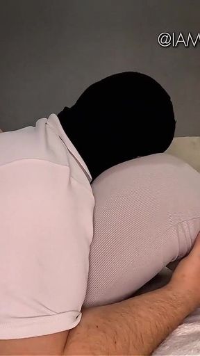 Facesit Fart Warfare: He Fights, I Win